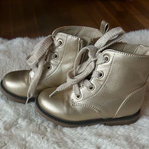Cat & Jack Toddler Girls' Lace-Up Zipper Combat Boots Gold, Sise 9